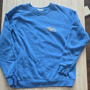 Vibrant Blue Crewneck Sweater with Classic Design